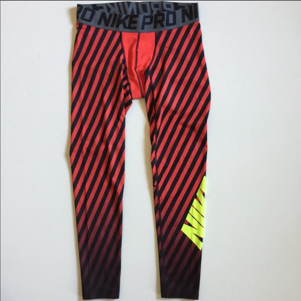 Women’s Nike Pro leggings.